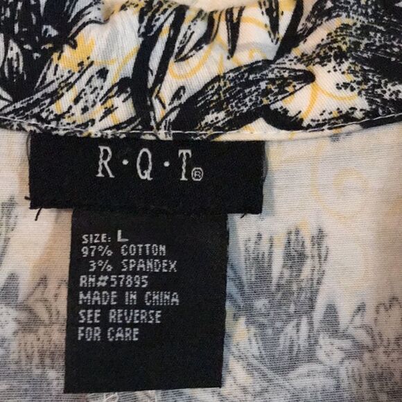 Ladies blouse/jacket  - Picture 2 of 6